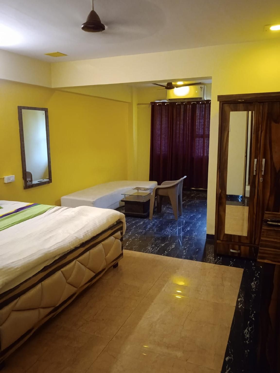 Deluxe Suite
