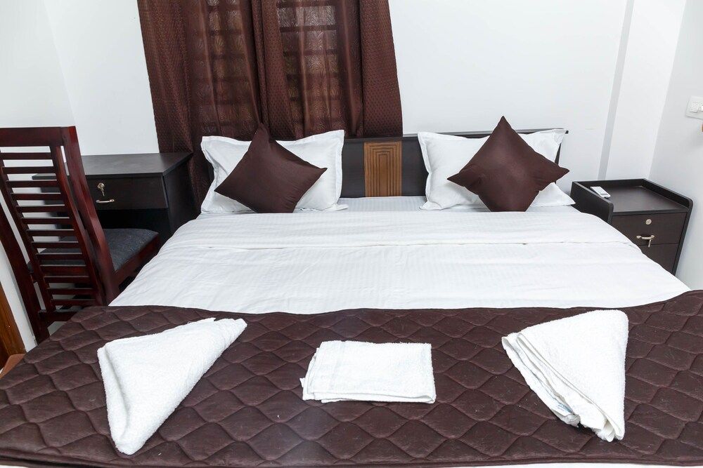 Guest West Inn Deluxe Double Room, 1 Double Bed, Courtyard View 14