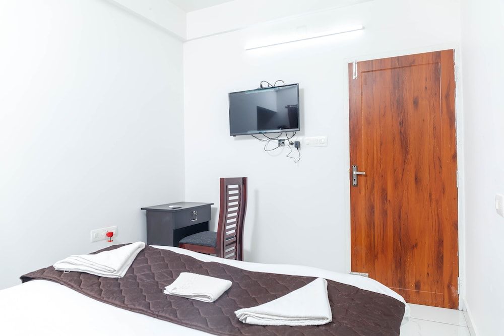 Guest West Inn Deluxe Double Room, 1 Double Bed, Courtyard View 18