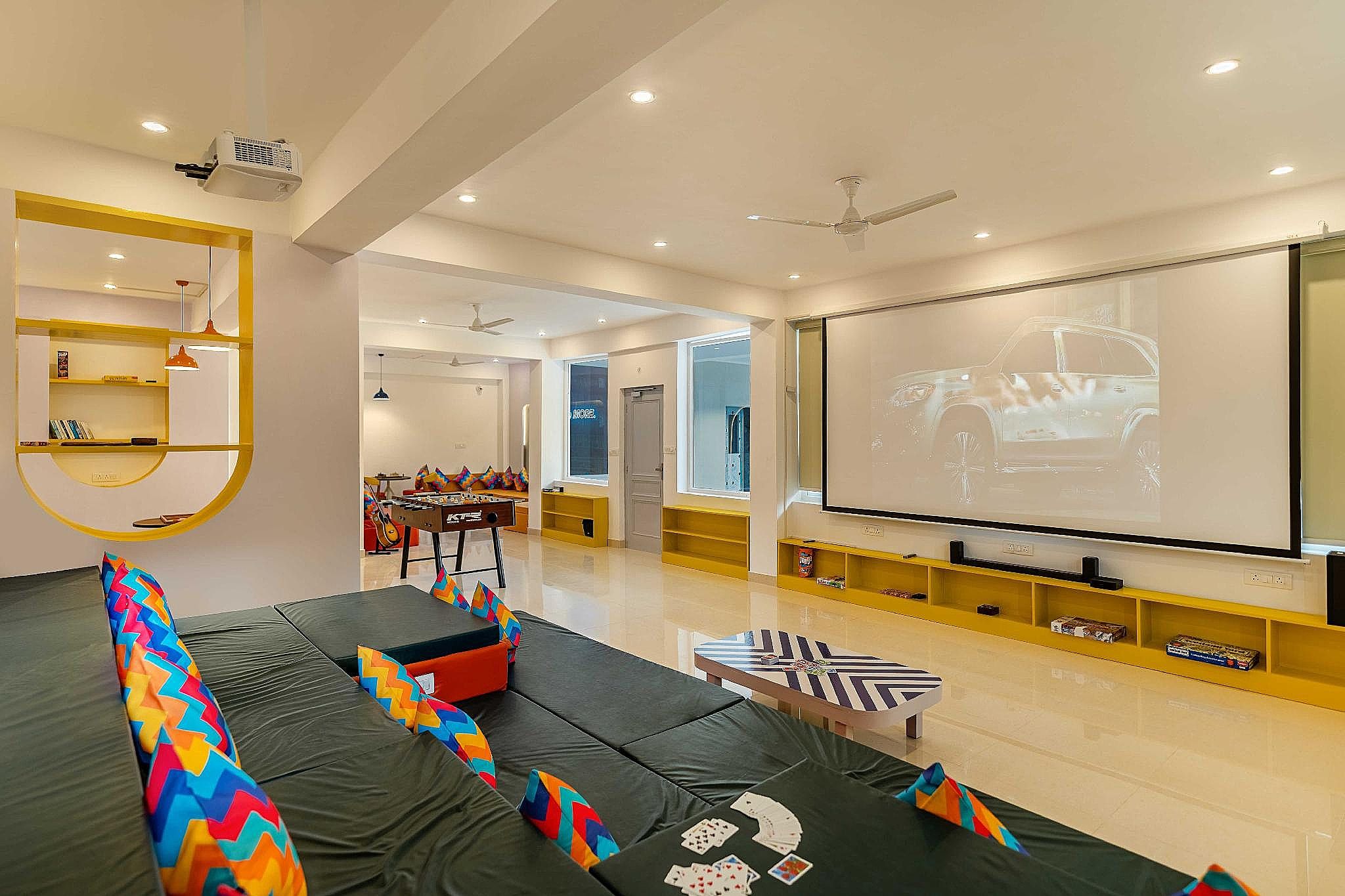 Shared lounge/TV area