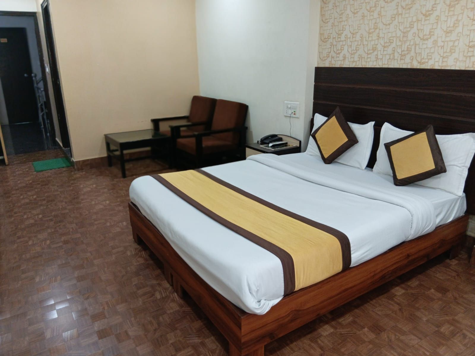 hotel Imperial Inn Deluxe Room 2