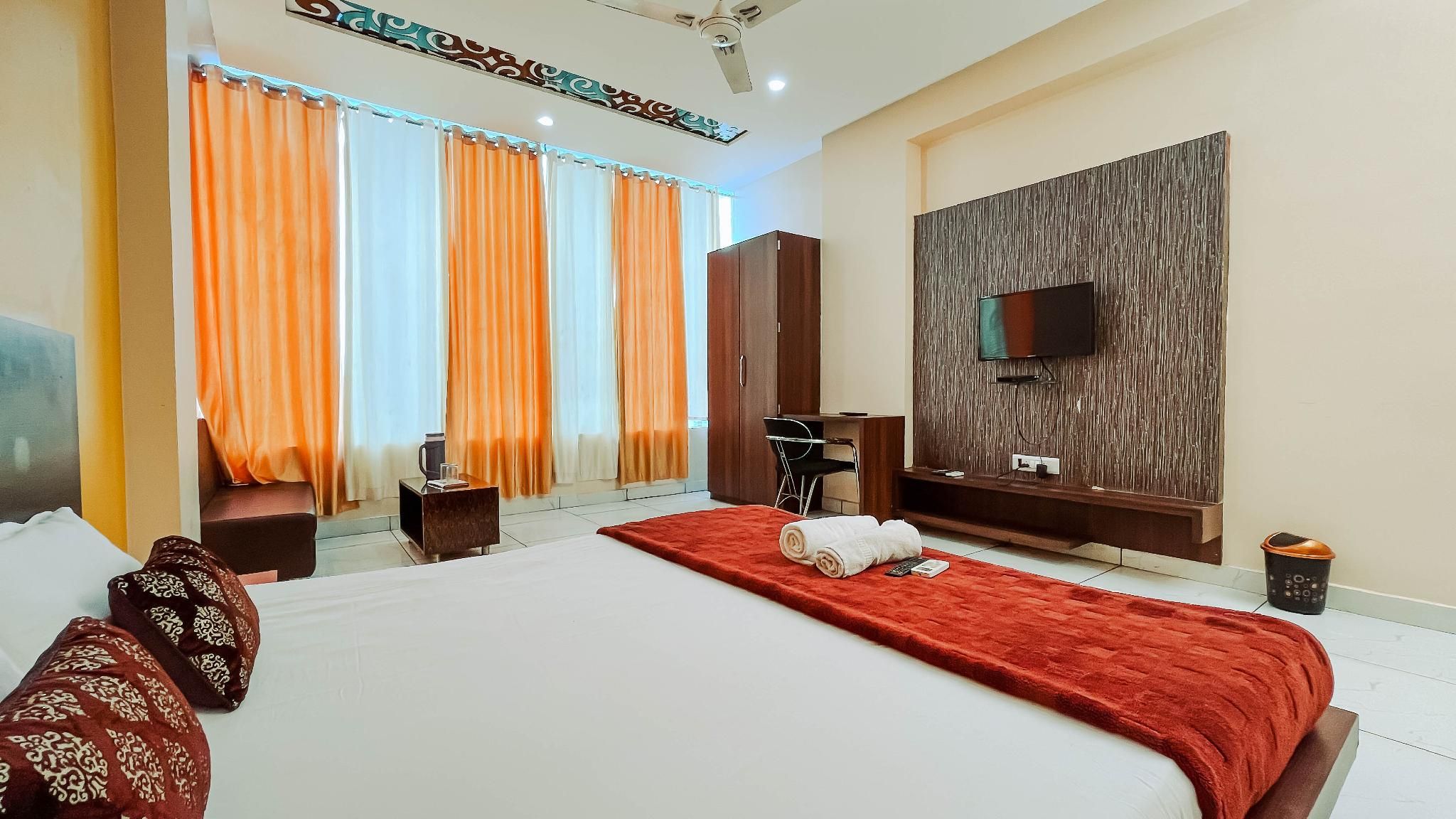 Hotel Nakshtra inn Deluxe Double Room 6