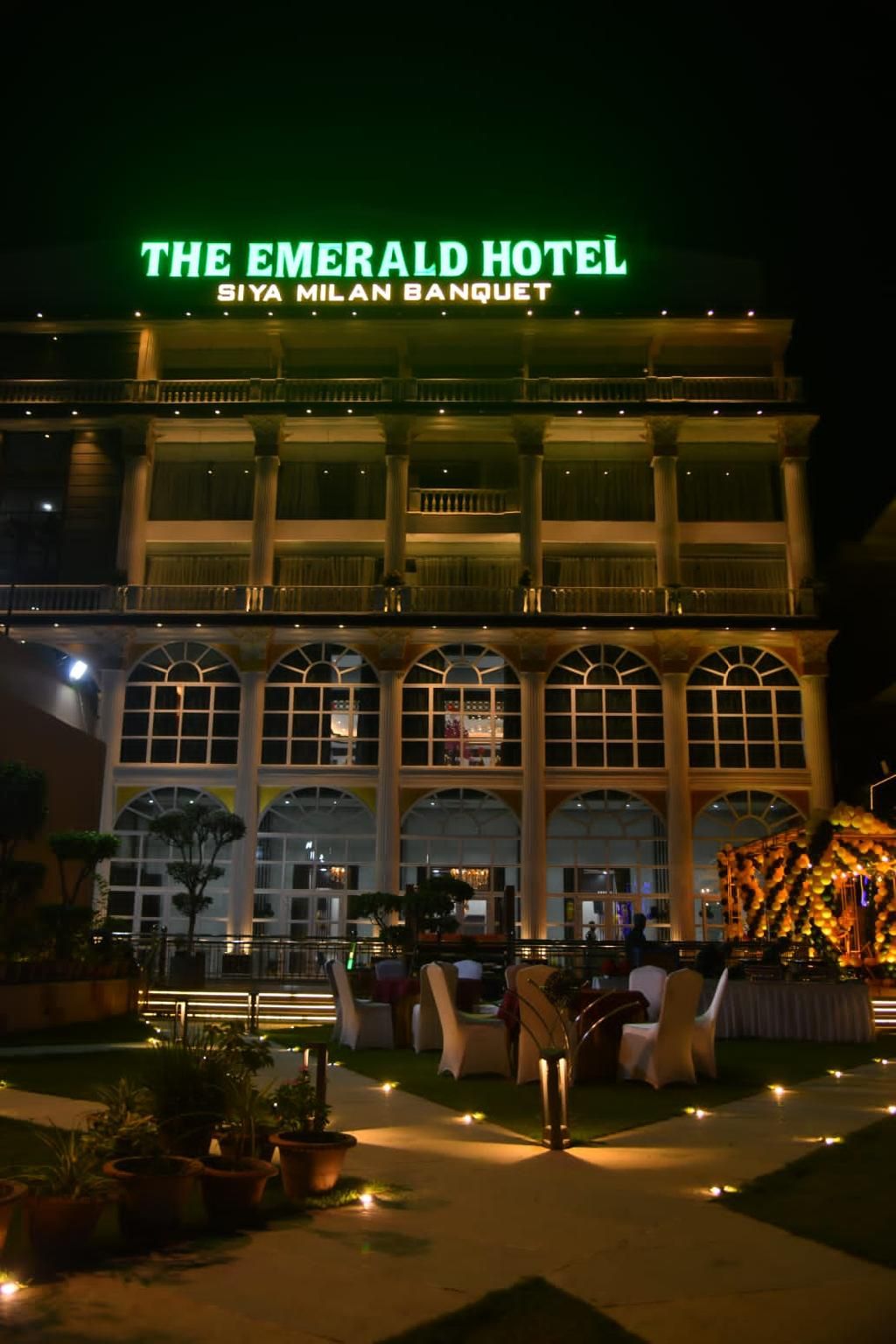 The Emerald Hotel & Siya Milan Banquets