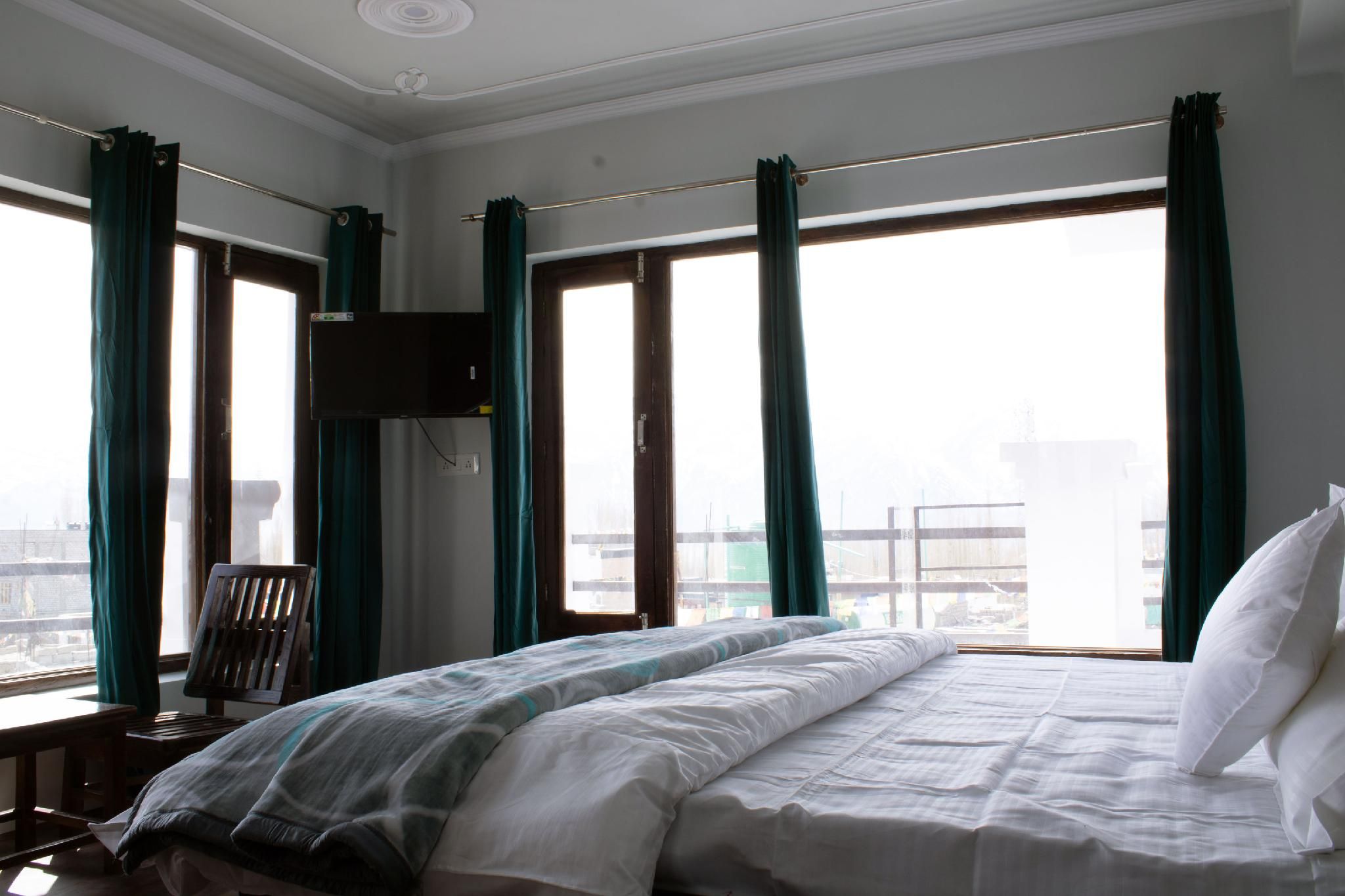 9386b9a20f49d0b5a0c5e2aeb4e52e2b