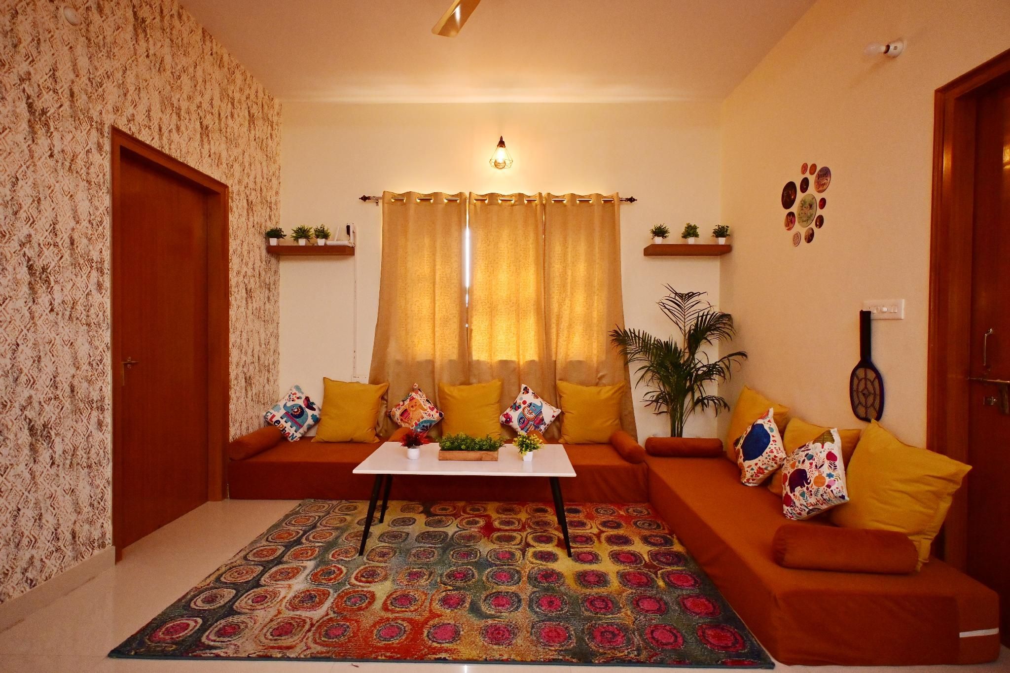 Shared lounge/TV area