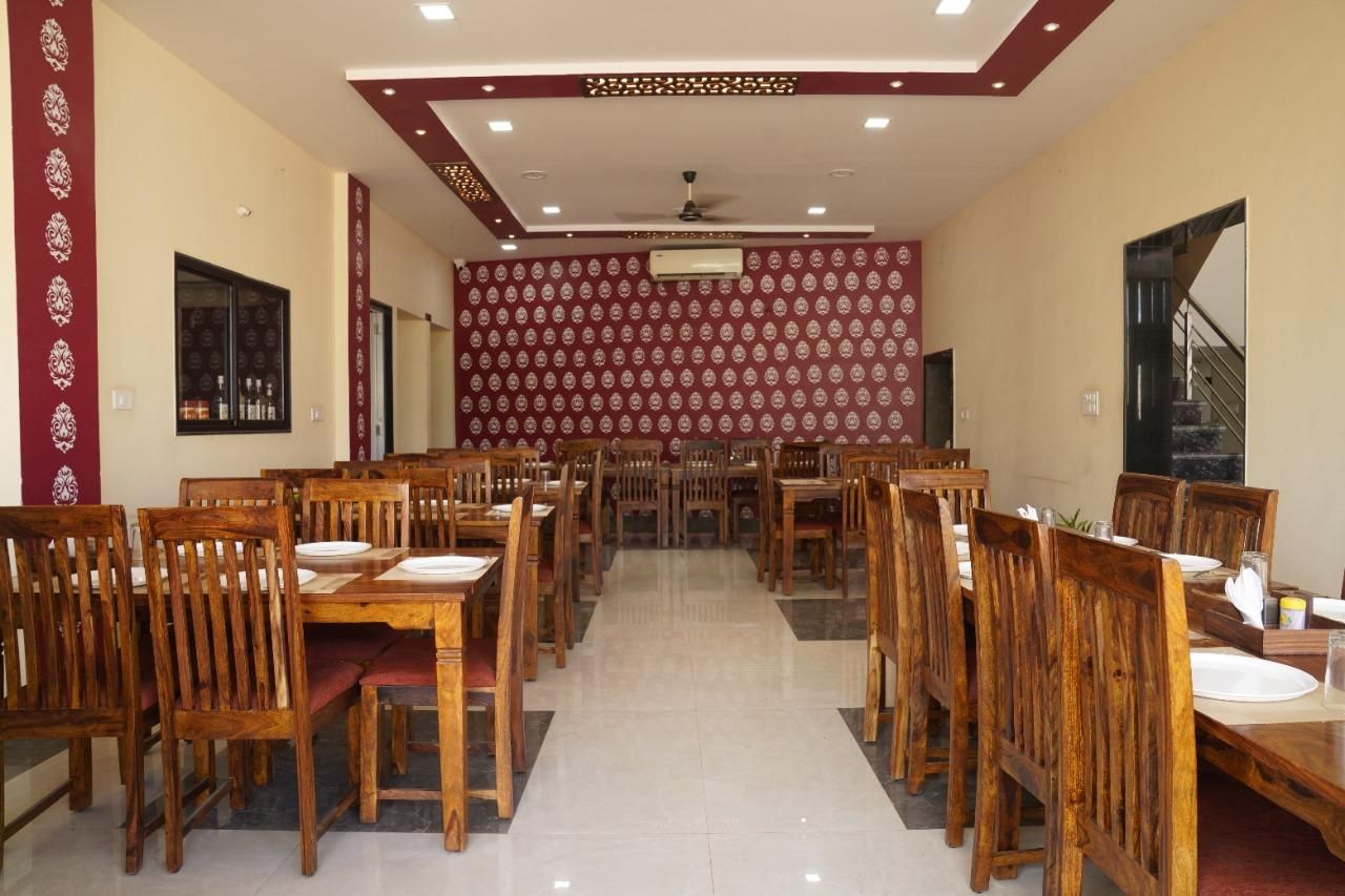 Food & Dining