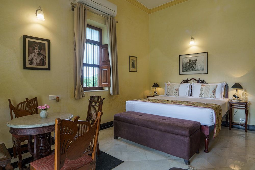 Abhay Manor