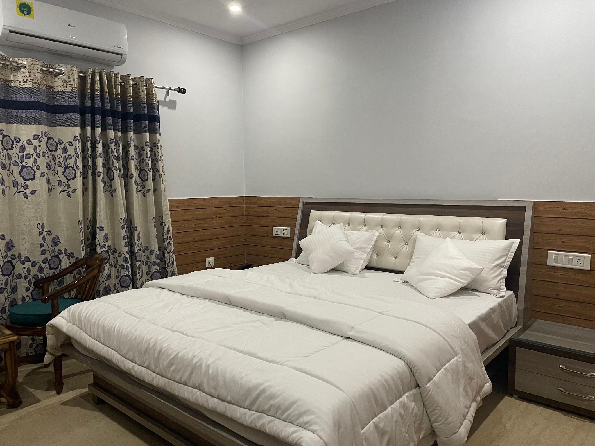 Super Deluxe Room
