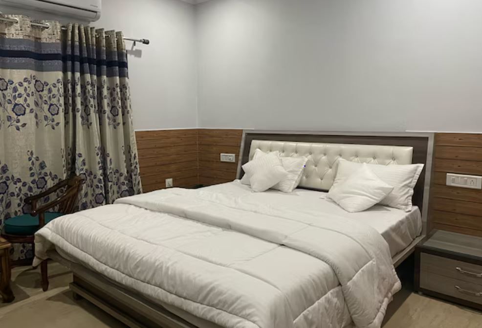 THE ASANAR HILLS Deluxe Room