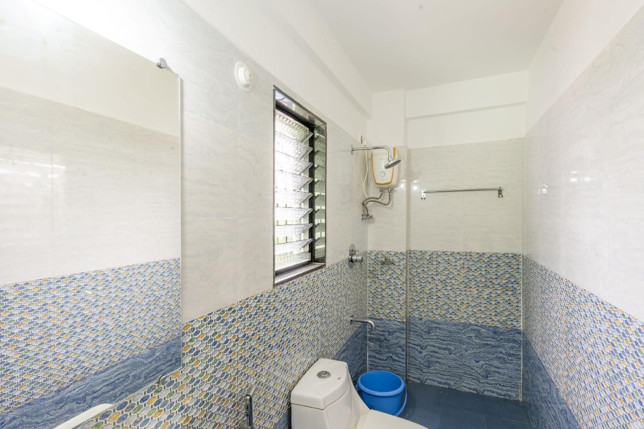 Deluxe Room with Air Conditioning
