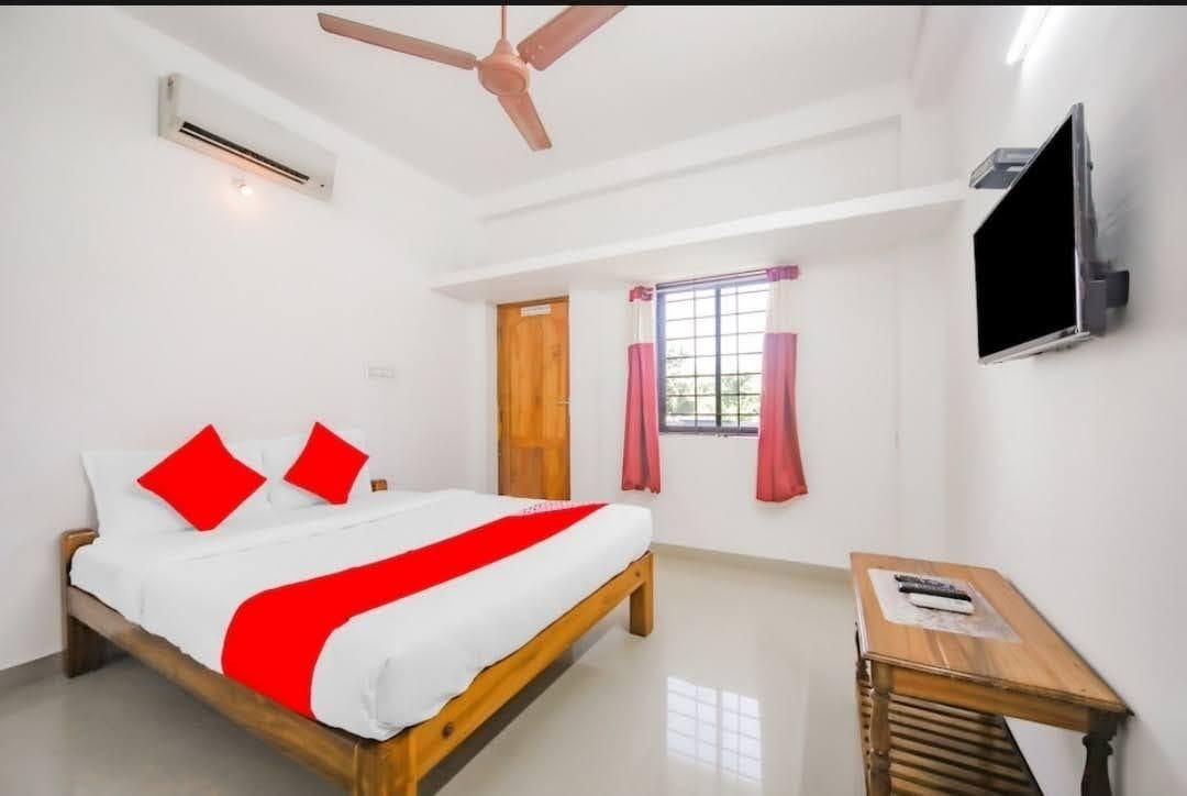 La Belle Residency Near Auro Beach Economic Room 3