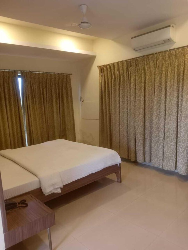 HOTEL VEGAS Suite Room 2