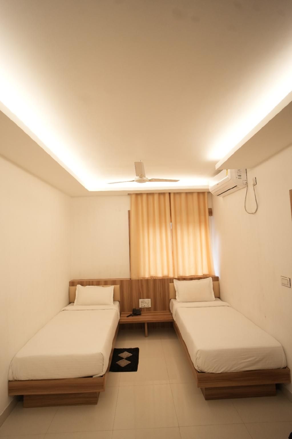 Hotel Shanti International TWIN 2