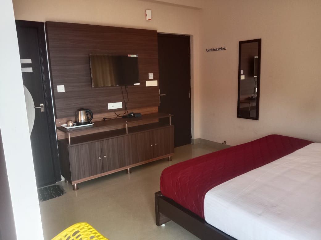 Bogar Palace Kodaikanal Deluxe Room 4