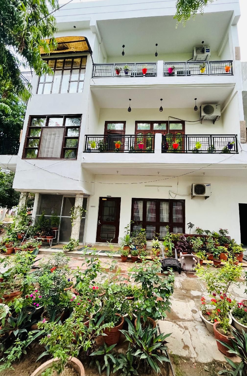 Alibaba’s Indiana Homestay 