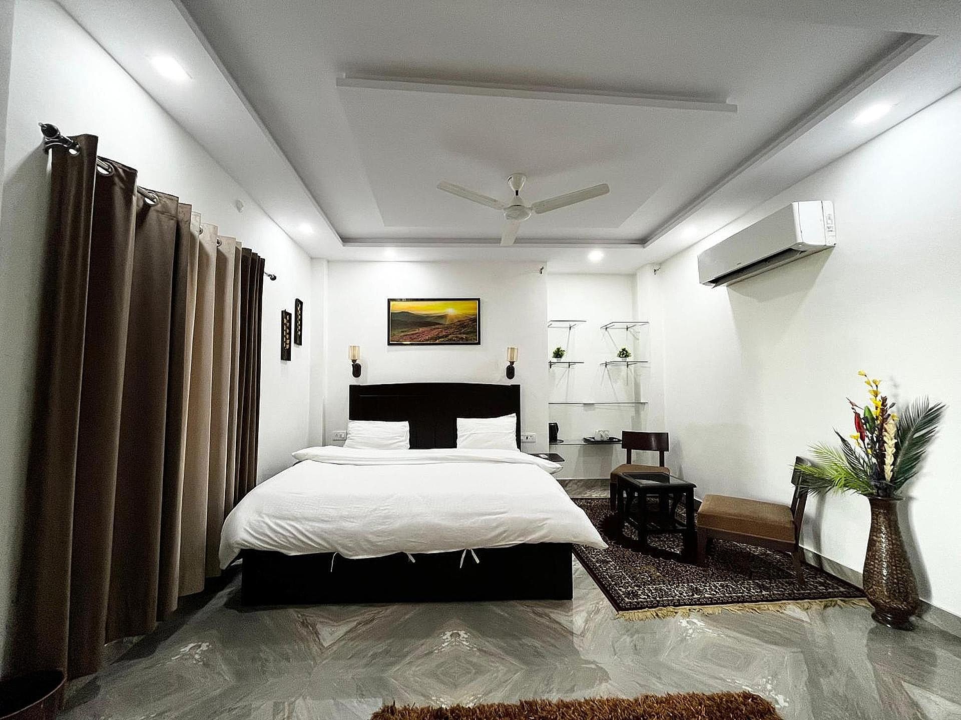 Alibaba’s Indiana Homestay  Budget Double Room