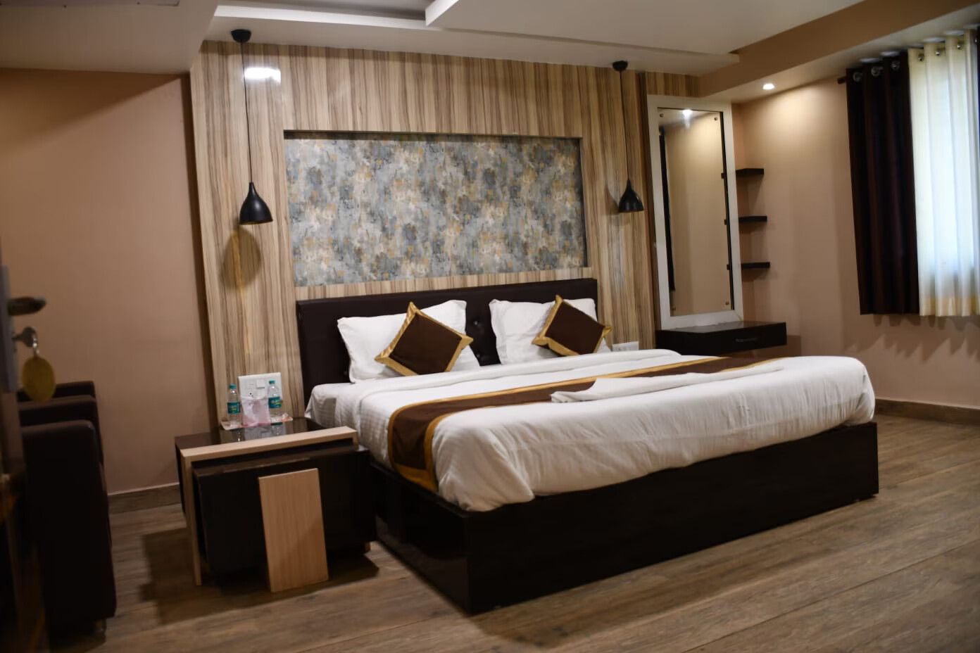 image_4487192_613400df-d30c-4279-9c96-9a9eef2aa33b