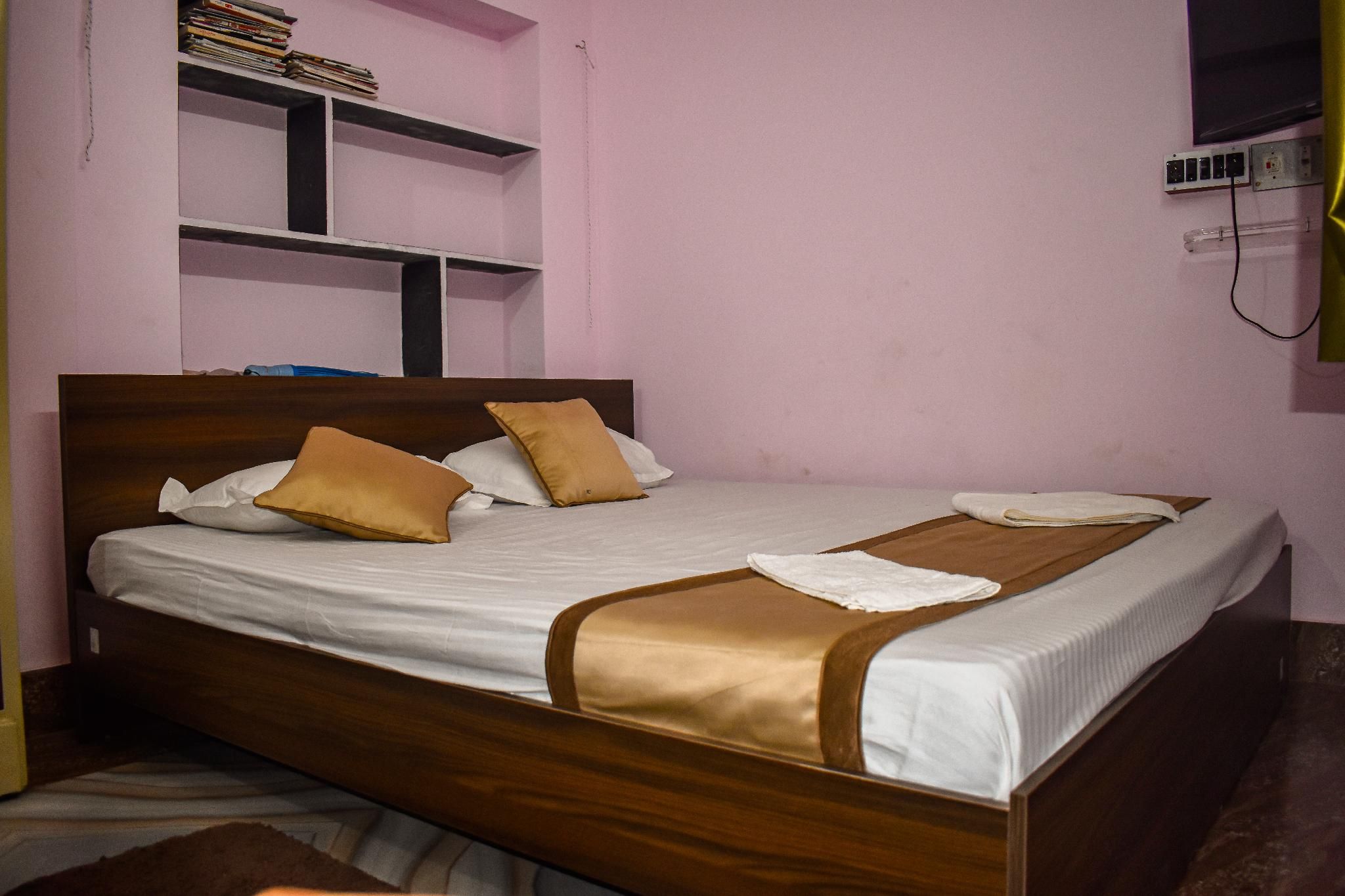 Green Palace Guest House Standard