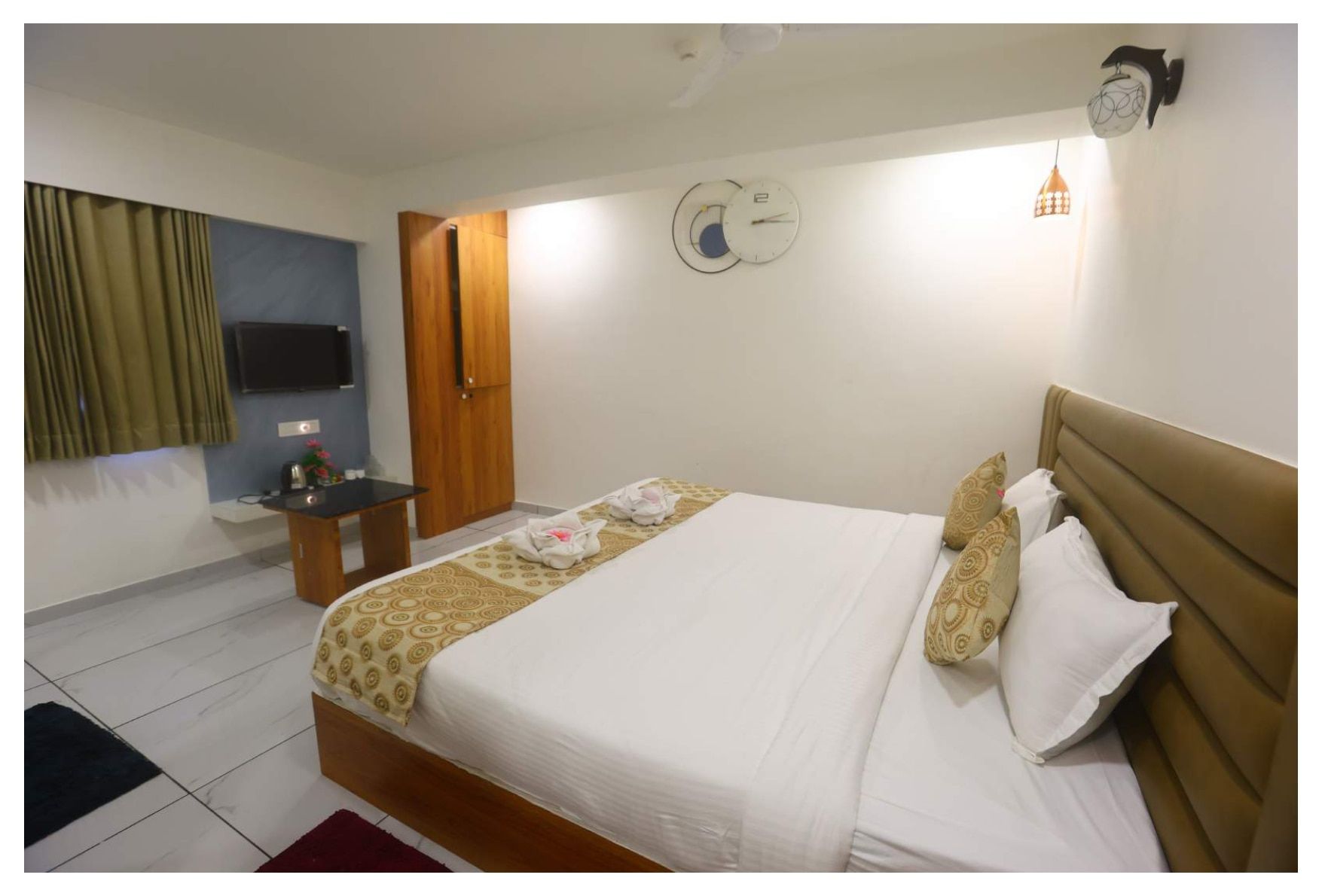 Super Deluxe Premium