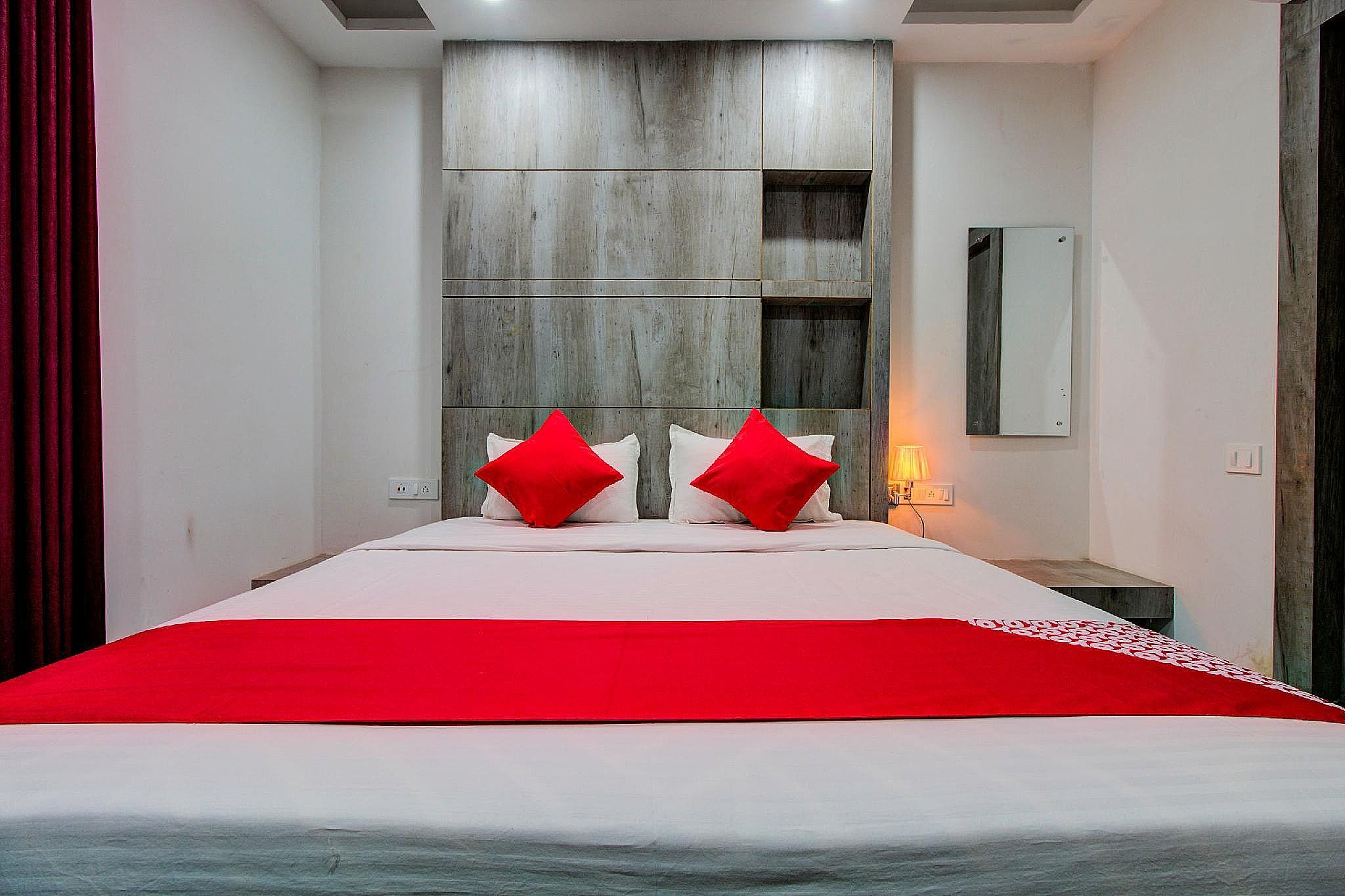 Standard Single Room - India Citizens Only