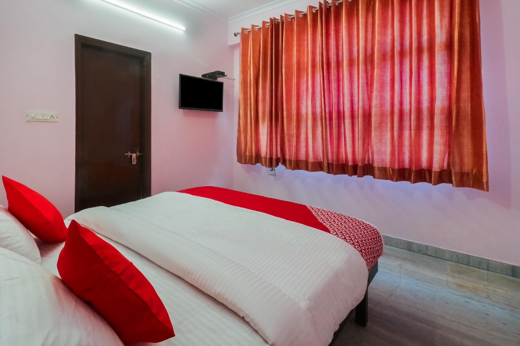 OYO 24733 Milan Garden N Restaurant Classic Double or Twin