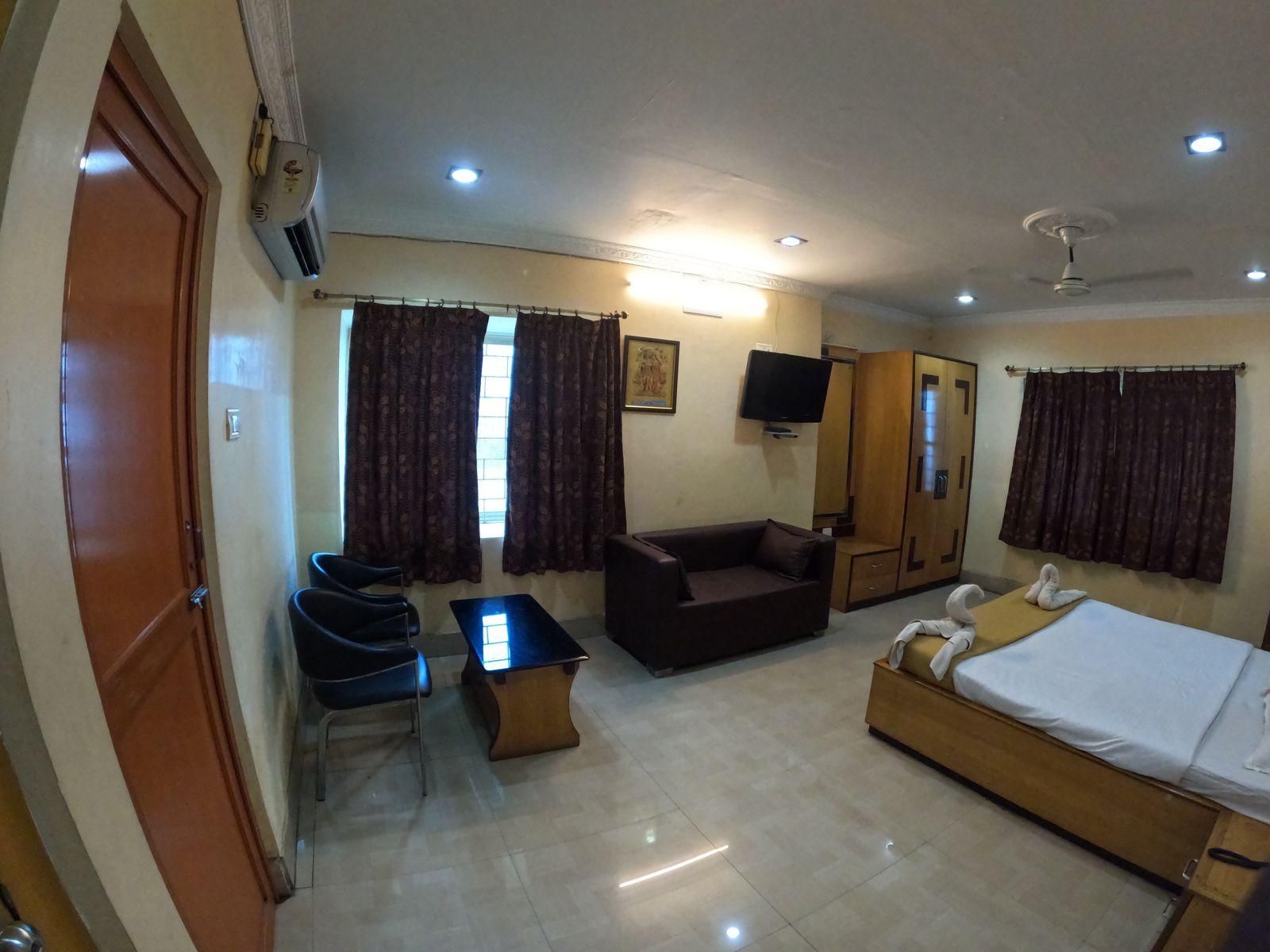 Hotel Sarita Resorts
