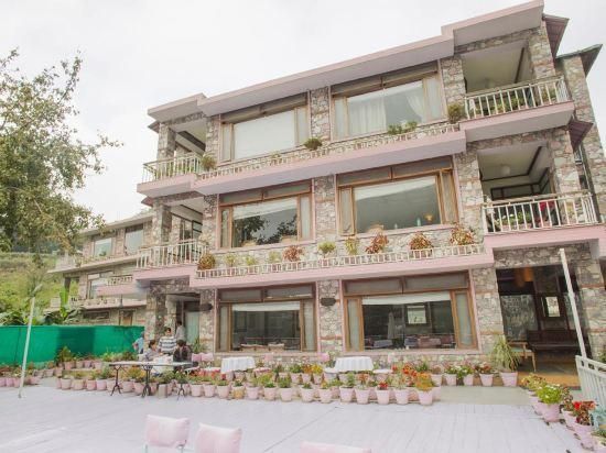 Fishermen's Lodge - A Lake Facing Hotel Near Nainital
