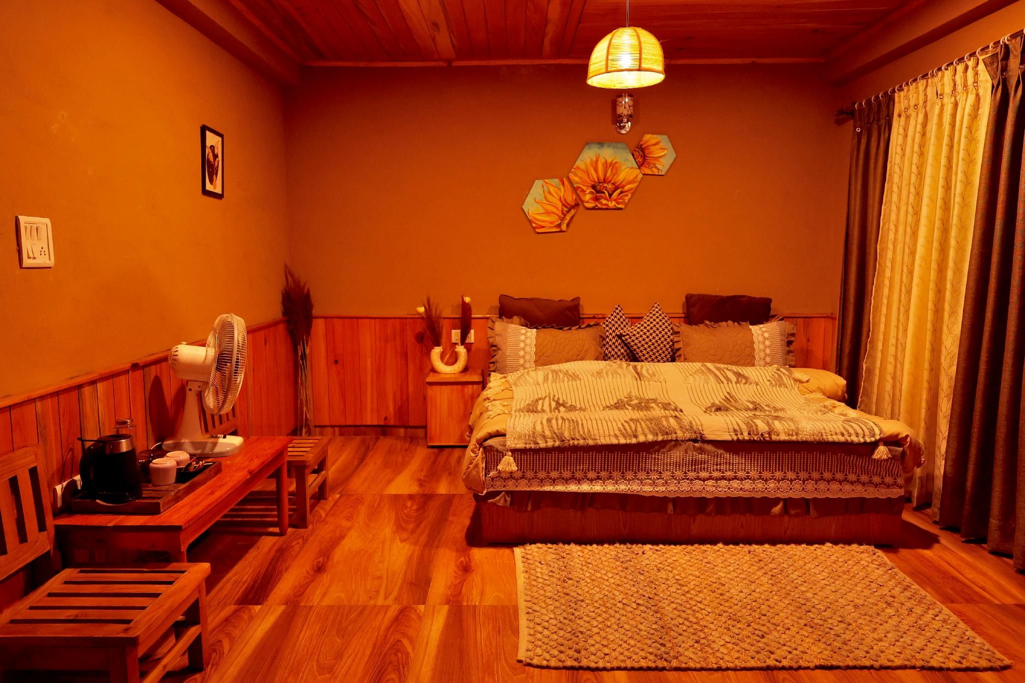 Mountain View King Room