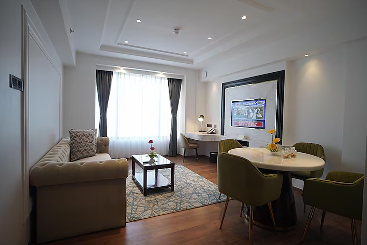 PRESIDENTIAL SUITE ROOM