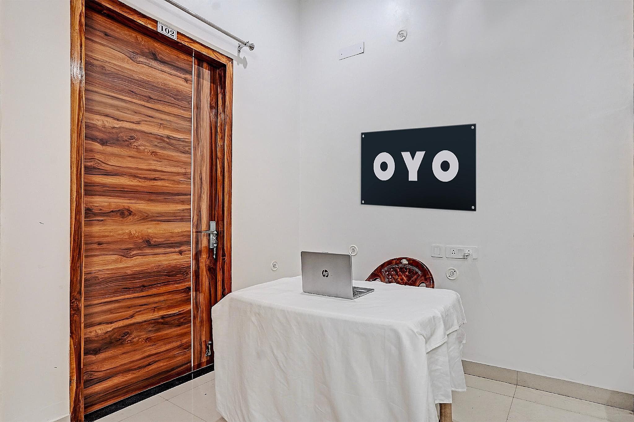 OYO Flagship Rudra Palace