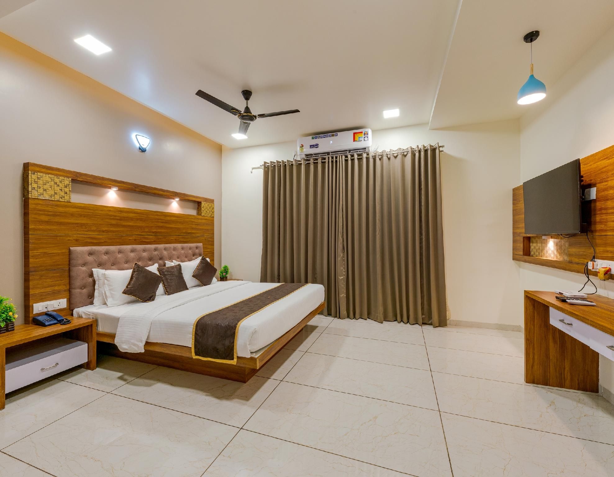 Hotel Agatya Miraj Executive Air Conditioning