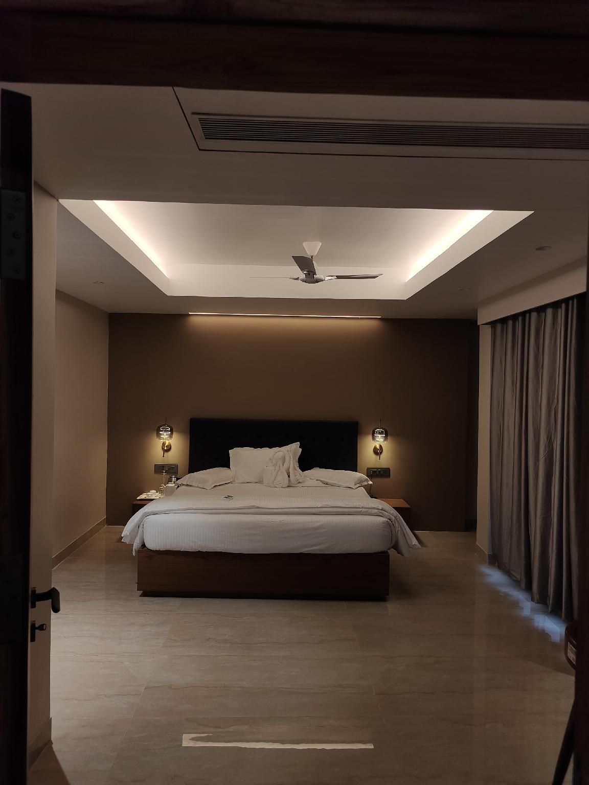 Sakthi Holiday's Inn Double Room