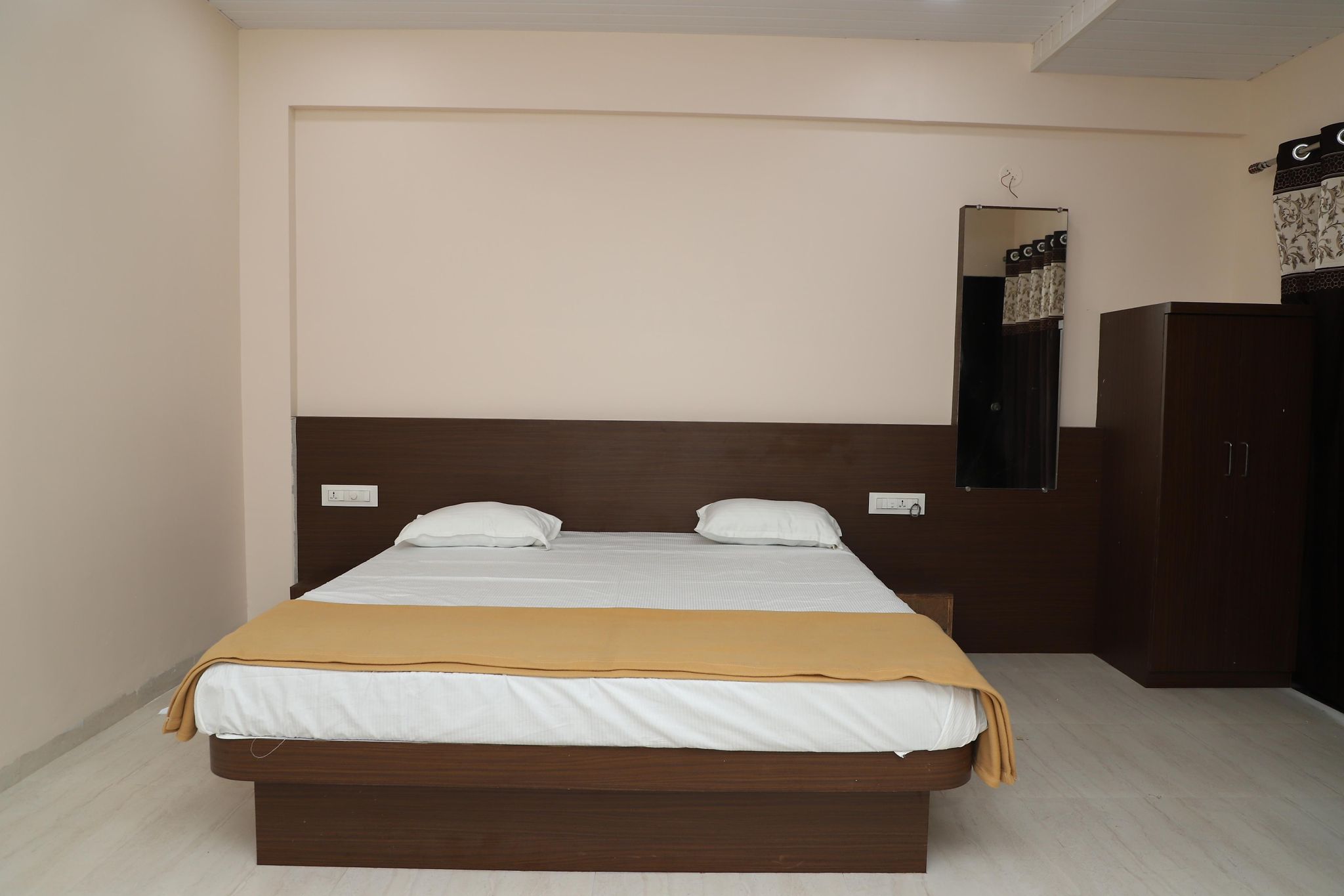 Yashraj Beach Resort Family Room with Balcony 4