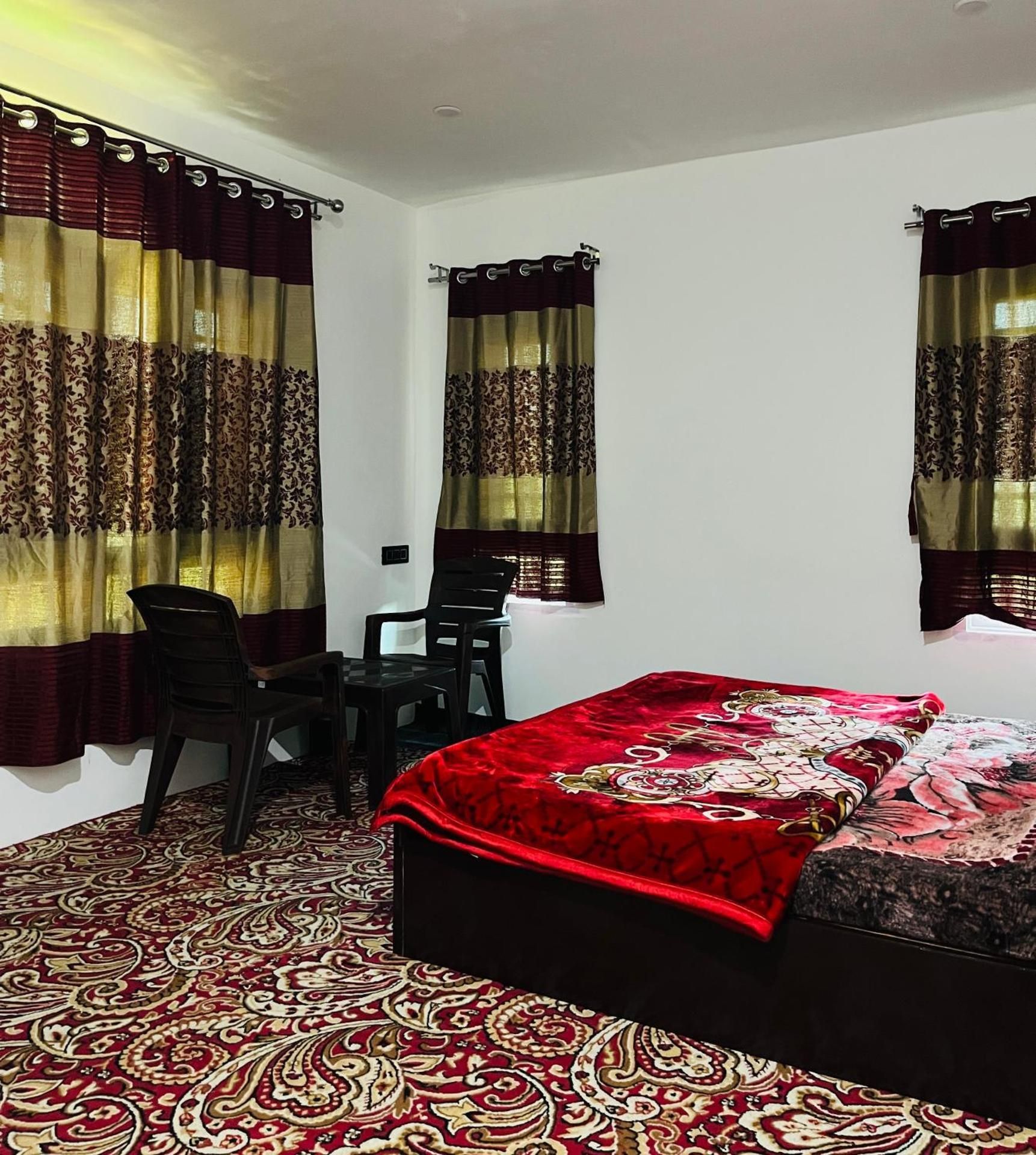 Mountain View Room
