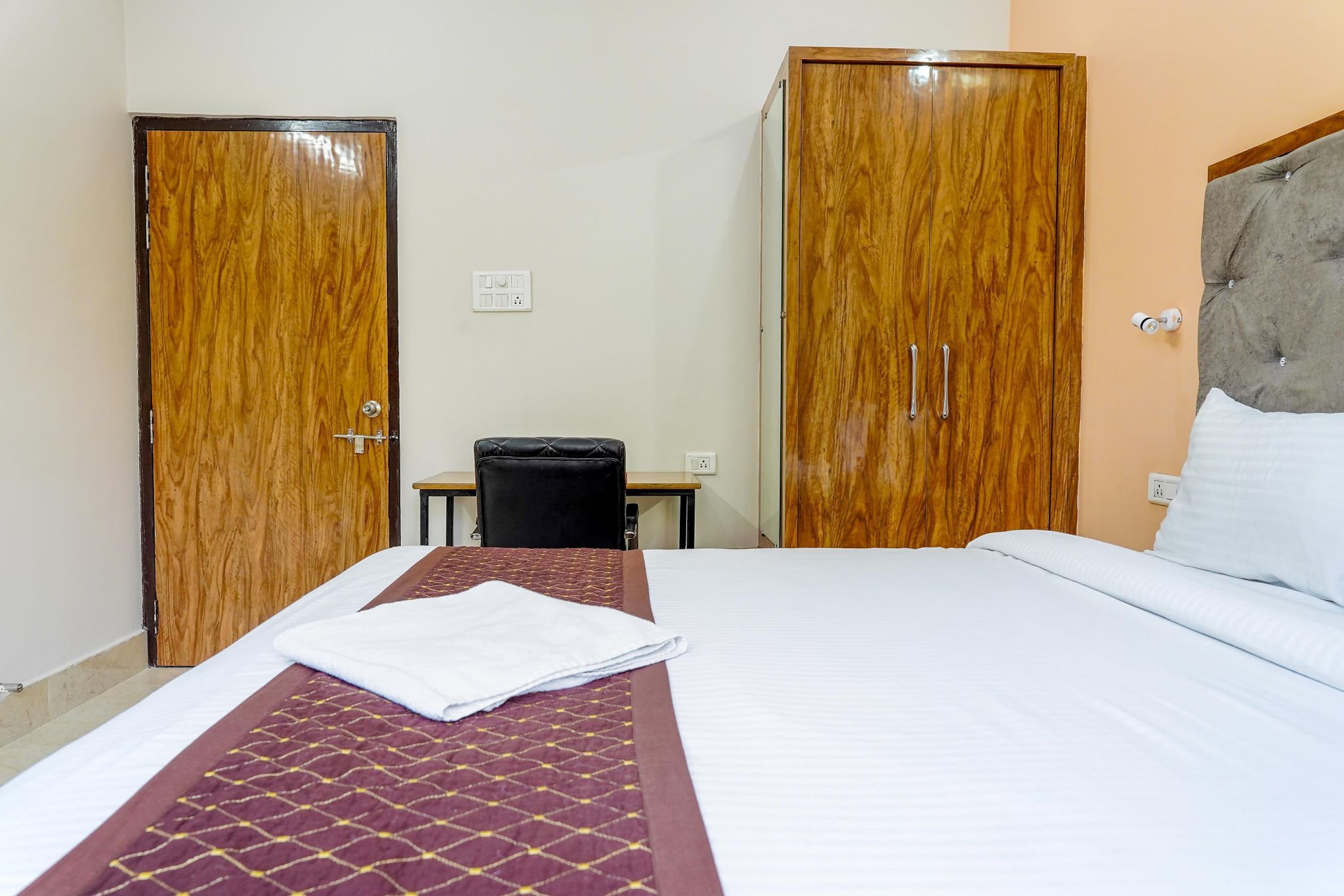 Townhouse 1935 Hotel Navneeta Grand Classic Double or Twin 9