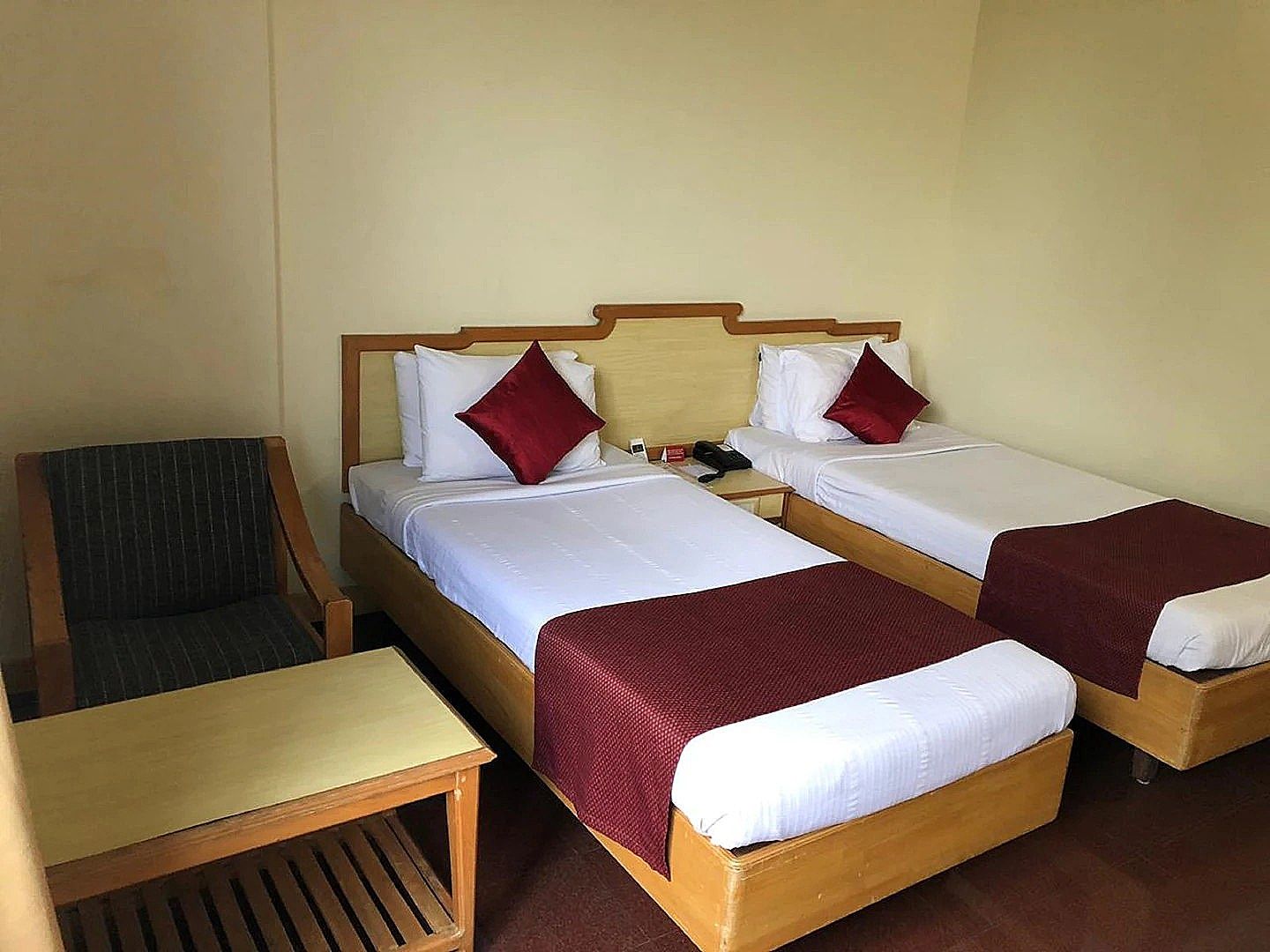 STANDARD TWIN ROOMS