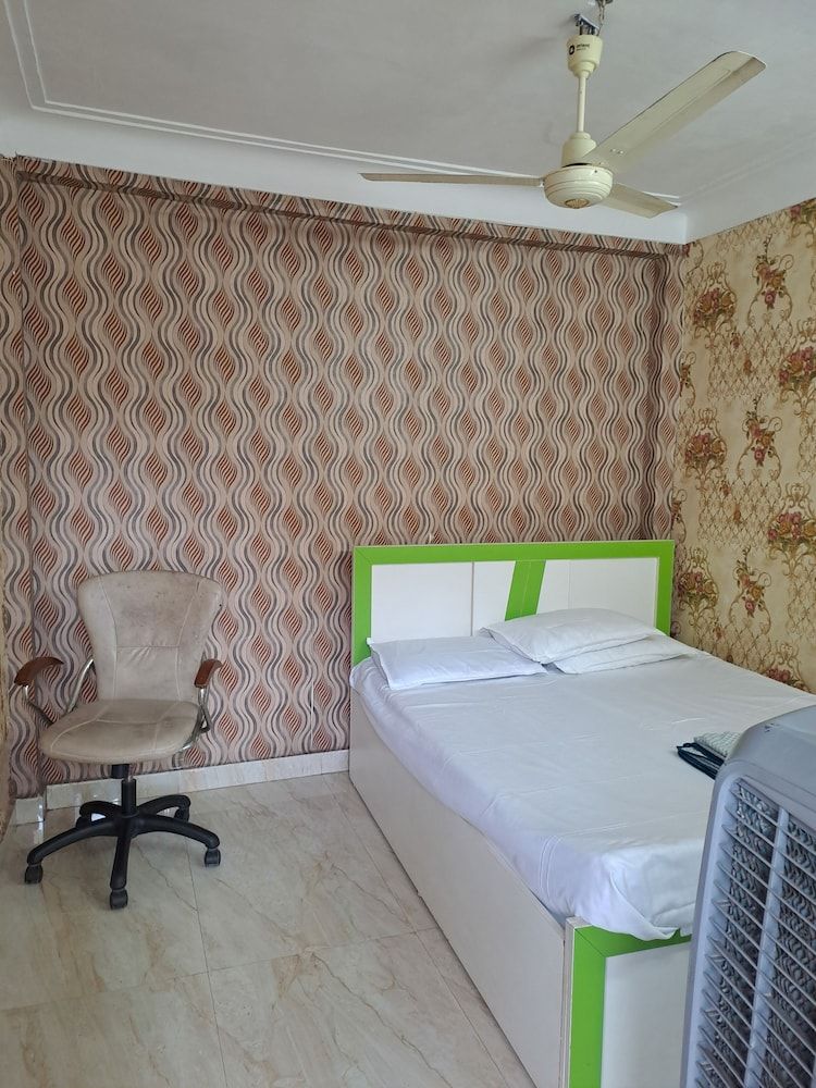 Narmada Guest House Comfort Double or Twin Room, City View