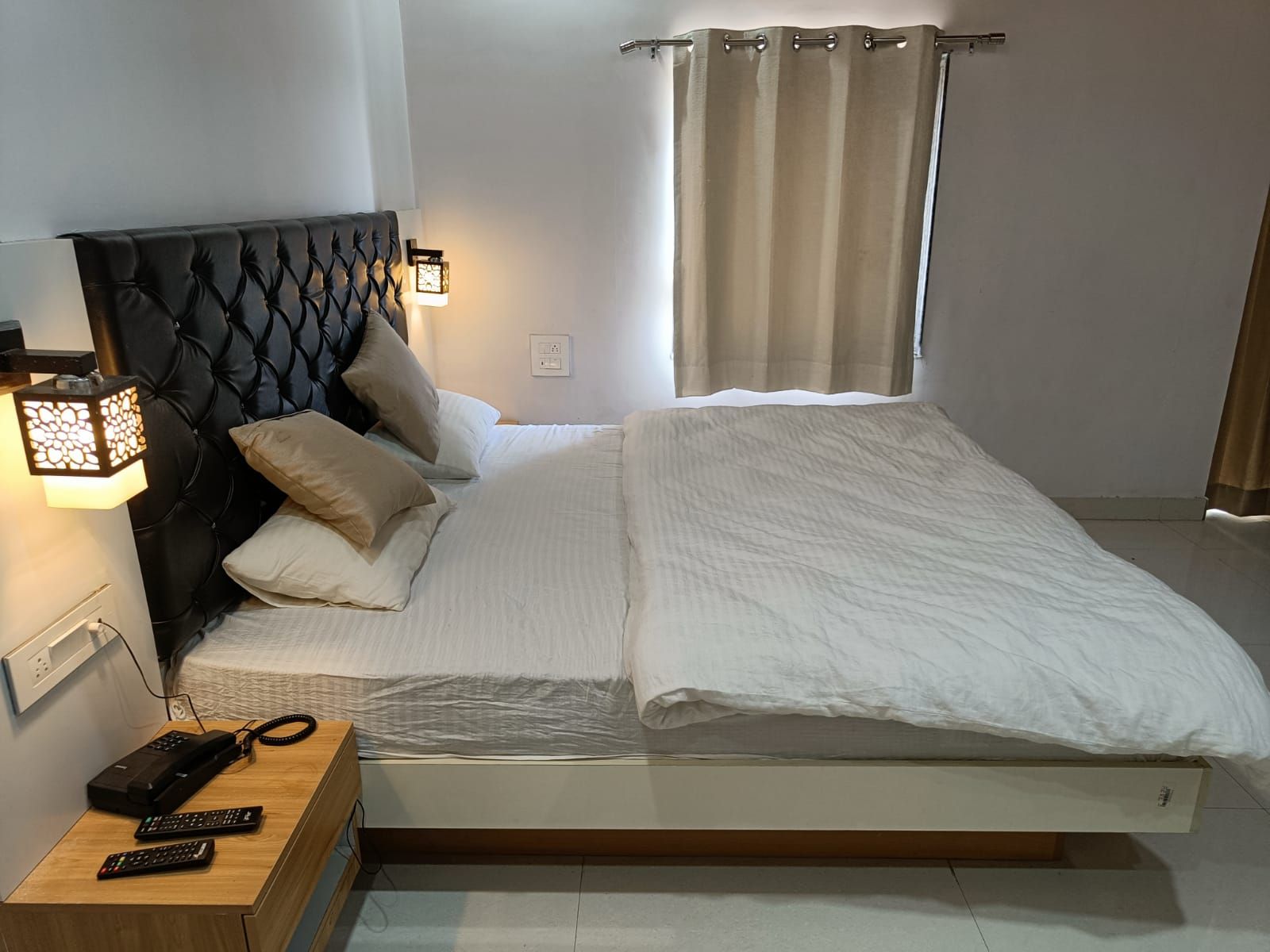 Hotel Deep Palace Deluxe Room 2