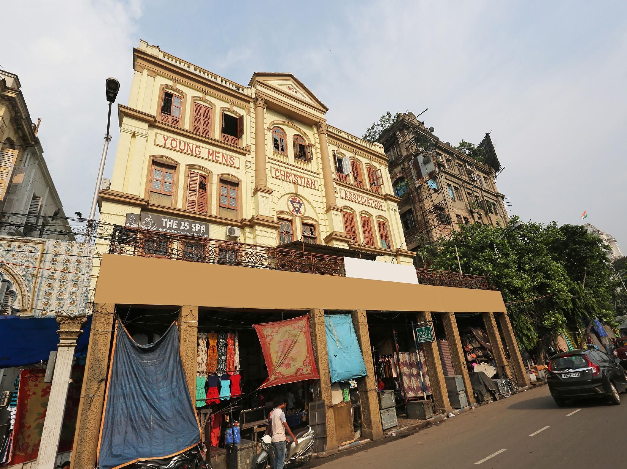 OYO 5811 Seacom Inn YMCA Esplanade