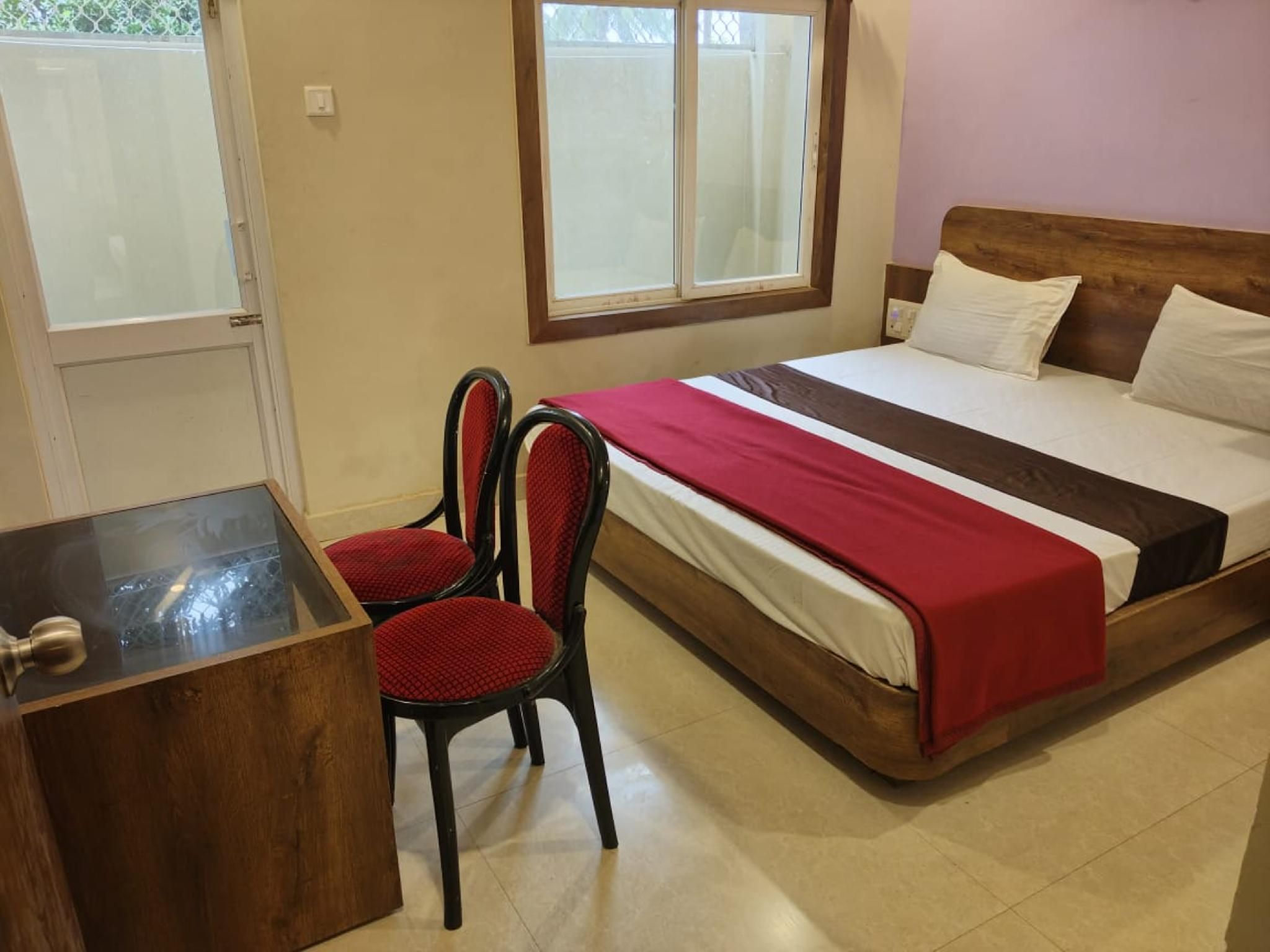 Deluxe Double Room with Extra Bed
