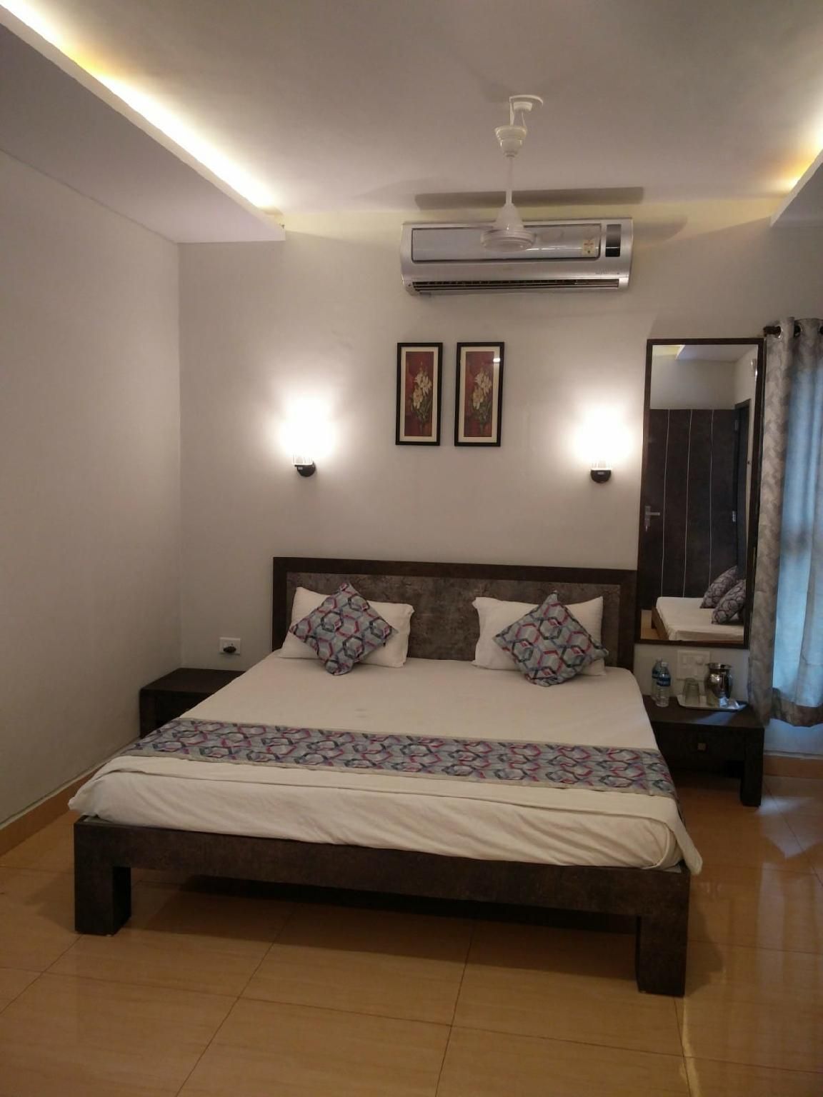 Super Deluxe Air Conditioining Room