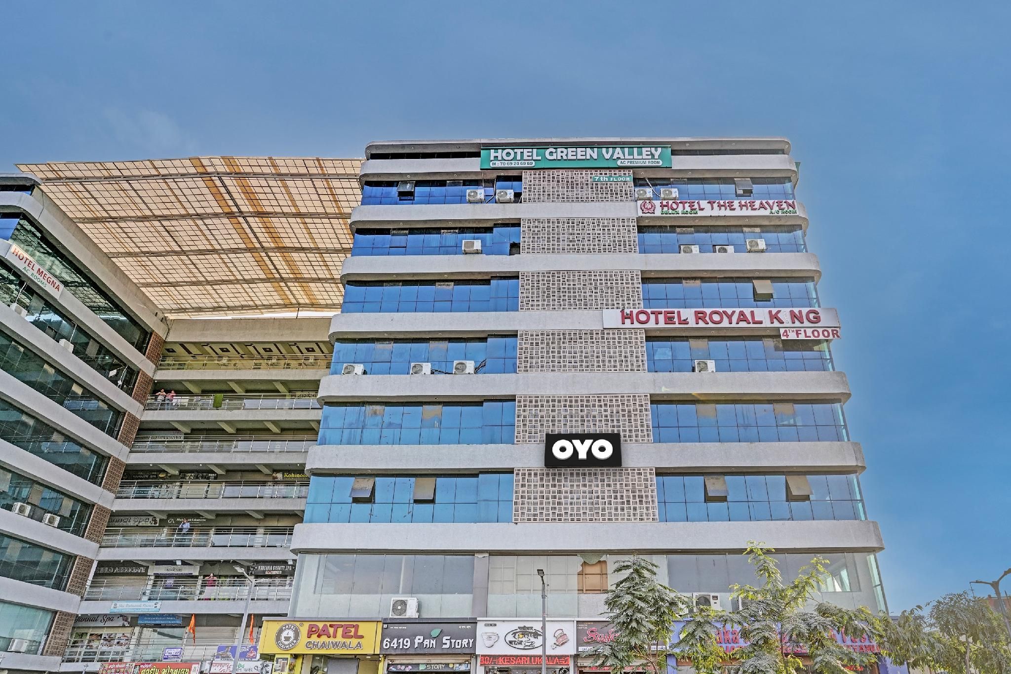 Super Townhouse Hotel Green Valley