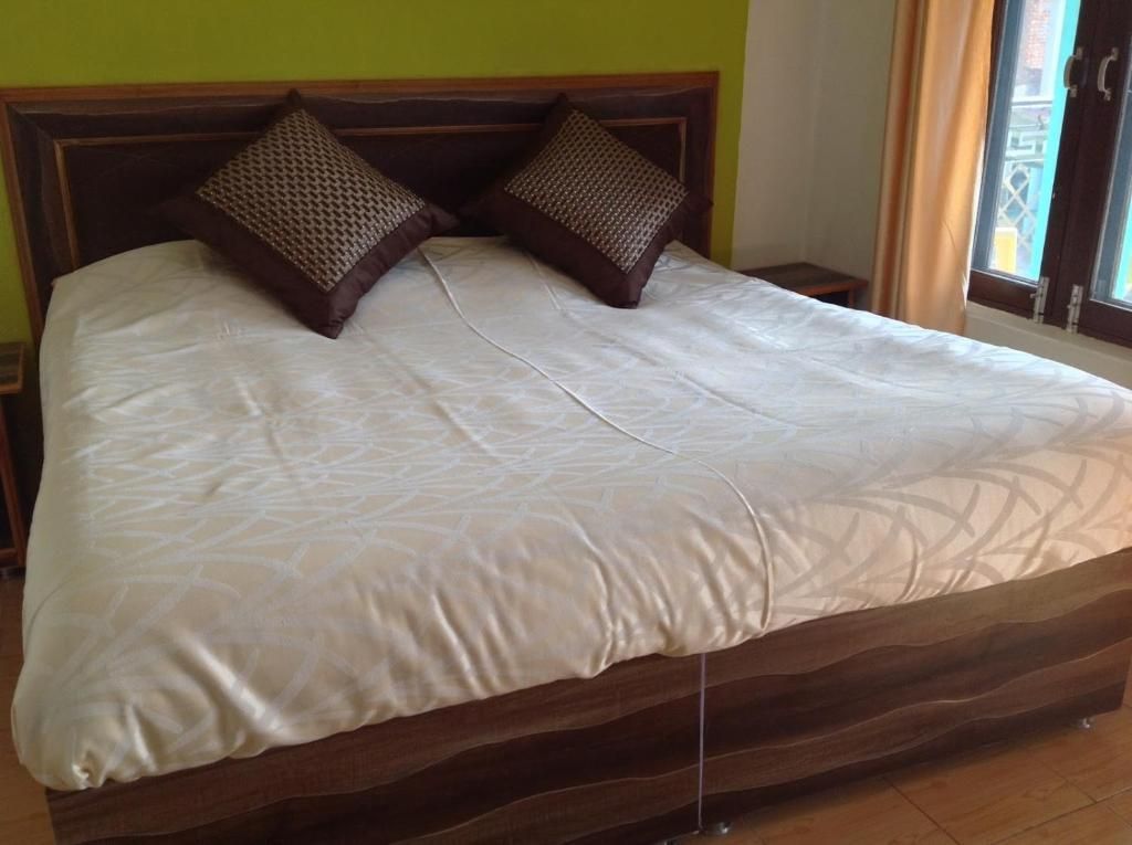 Twin Room with Shared Bathroom