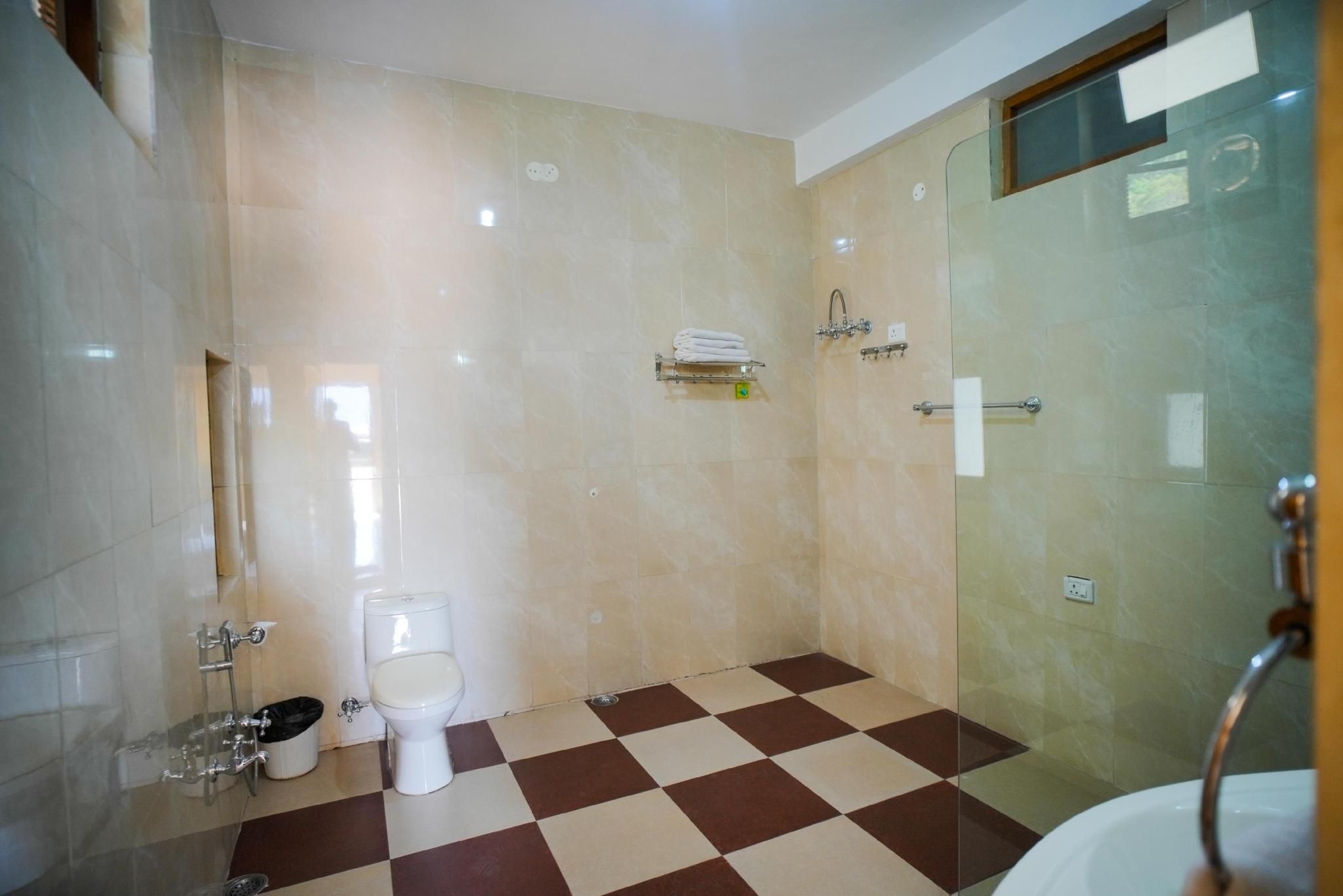 Superior Valley View Room