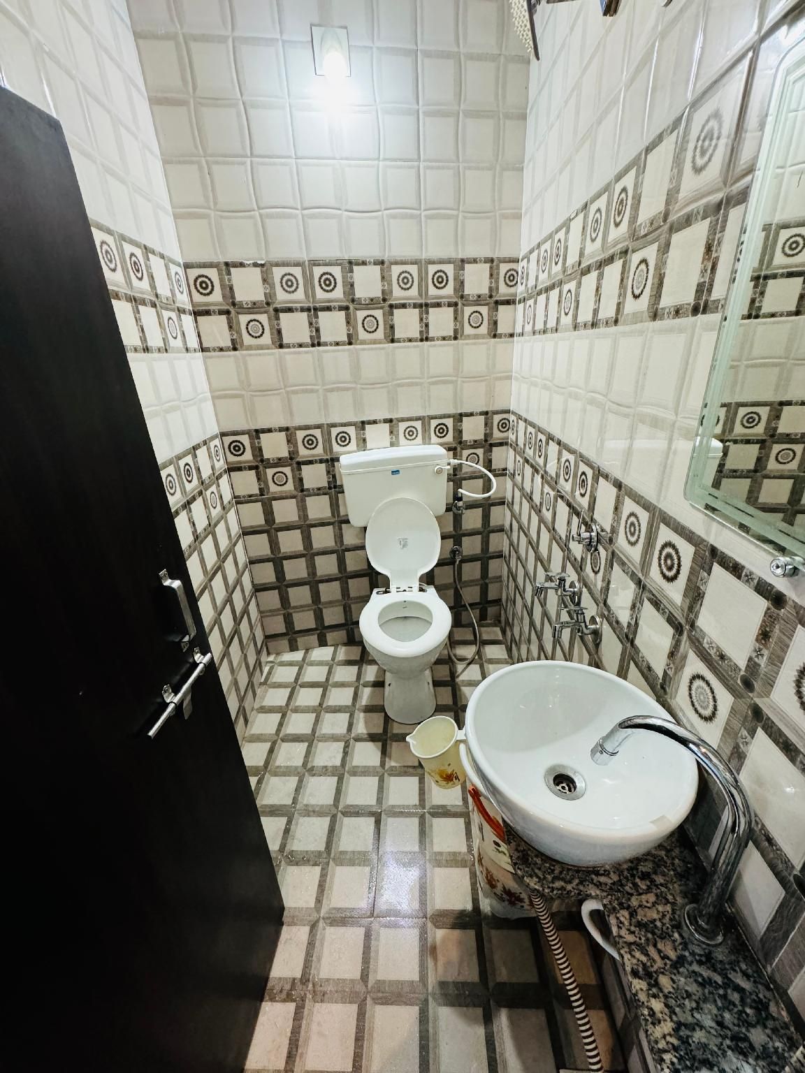 Hotel New Sun N Rock ( 1km from Nakki Lake ) Standard Non AC Room 2