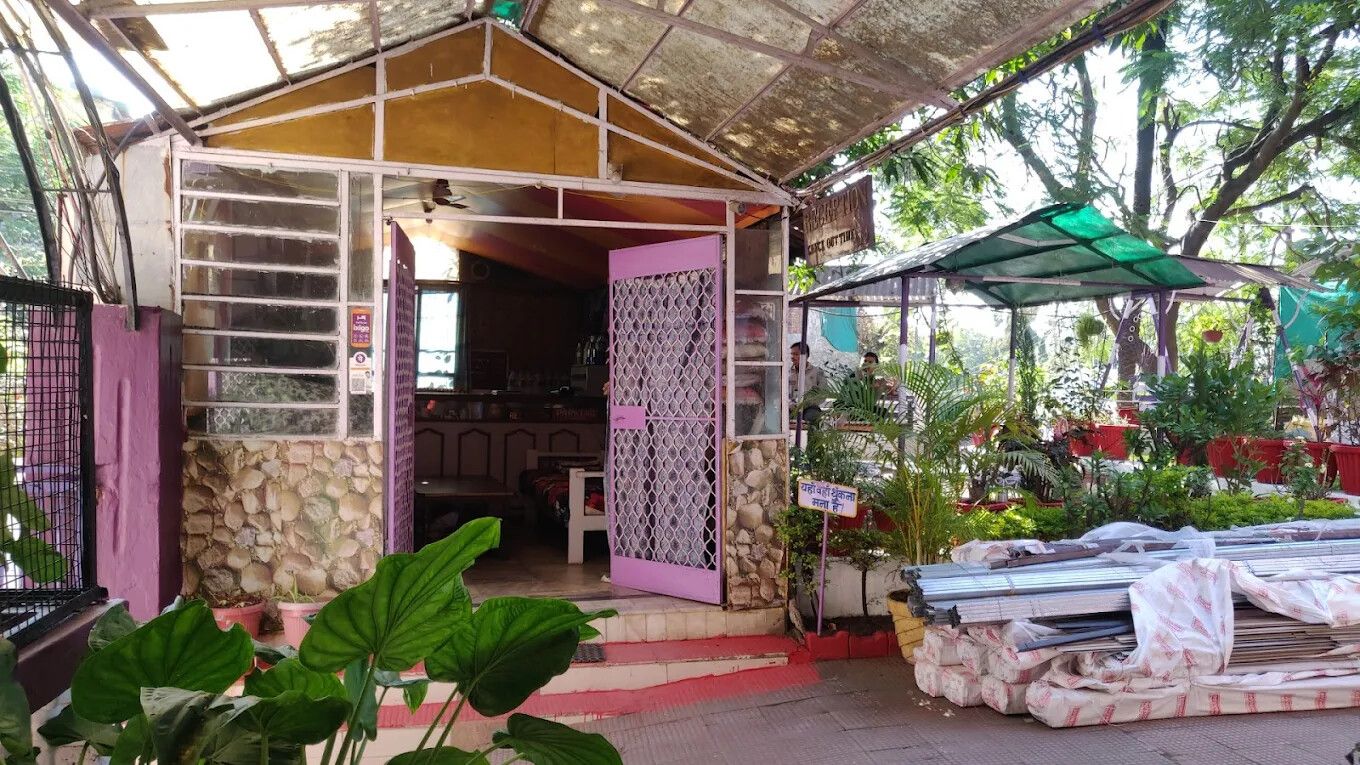 Hotel New Sun N Rock ( 1km from Nakki Lake )