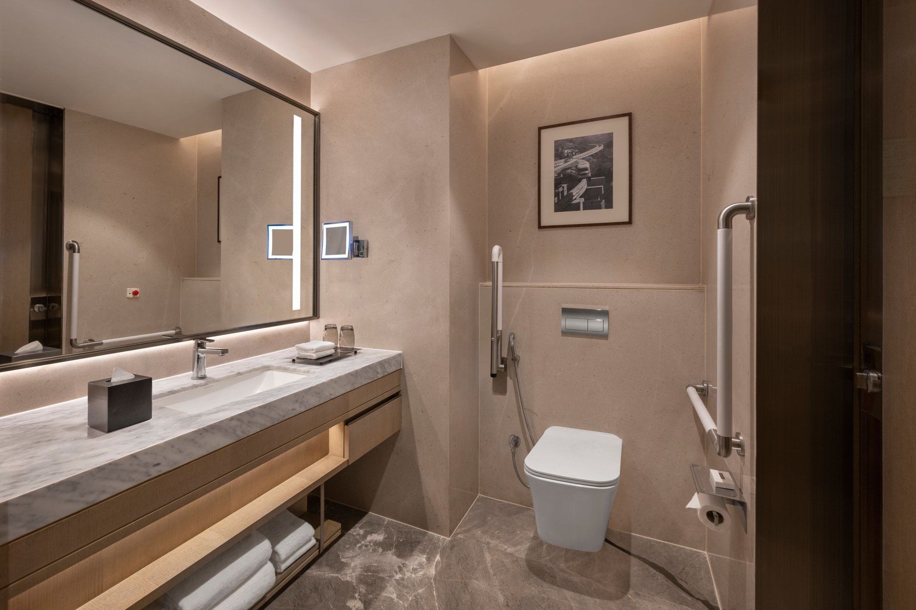 King, Marriott Club, Bathroom