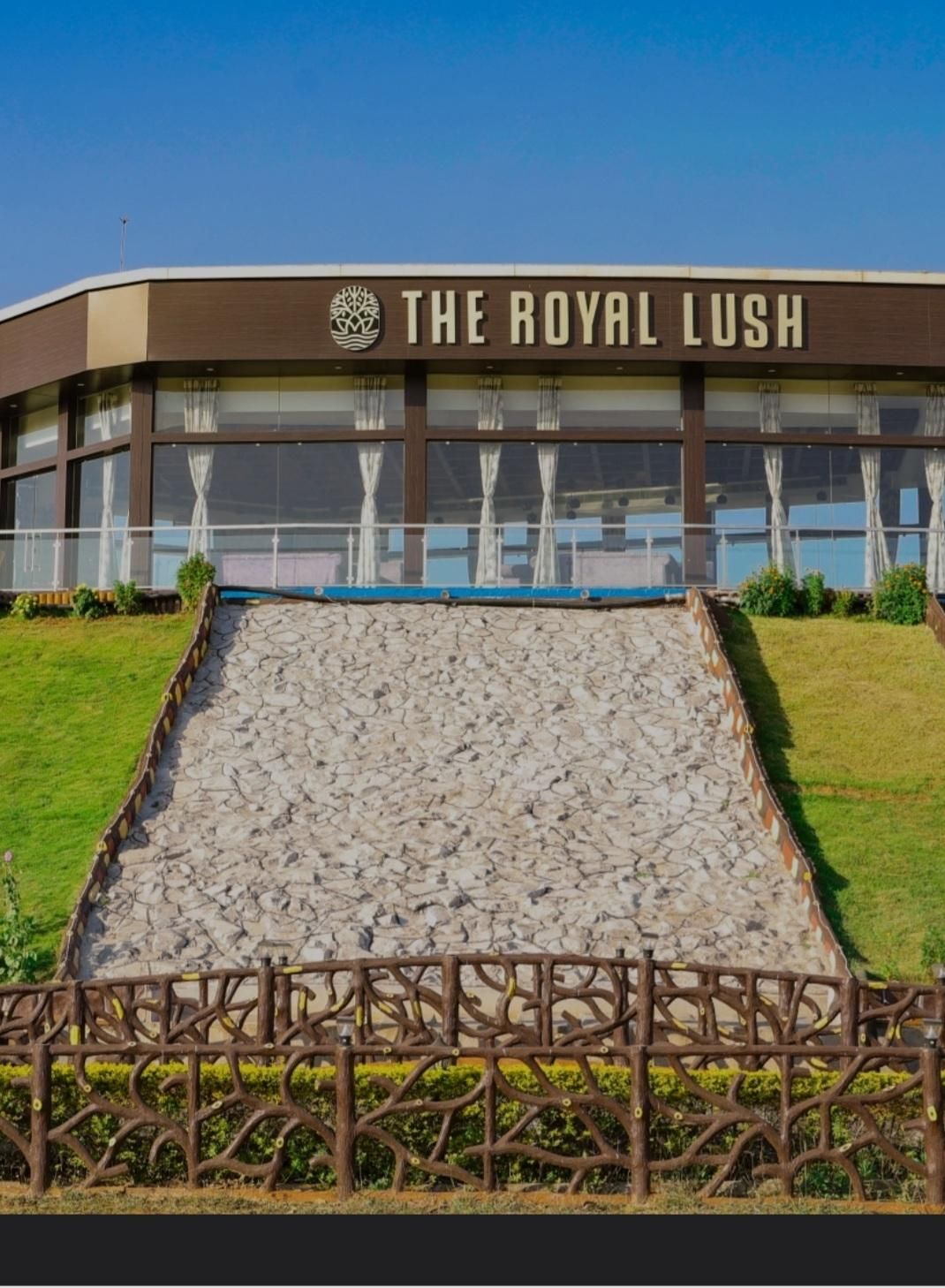 The Royal Lush