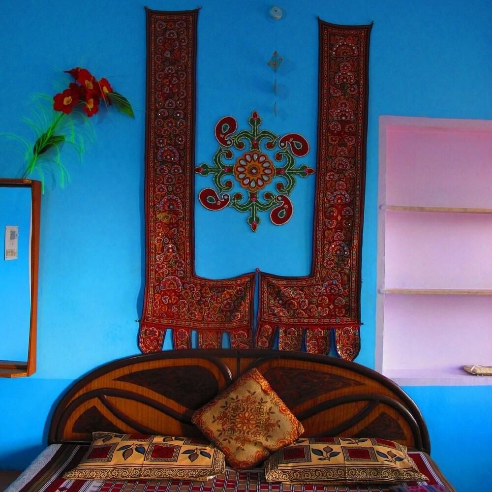 23f06aa313d044b1a48c6aff0fa19298