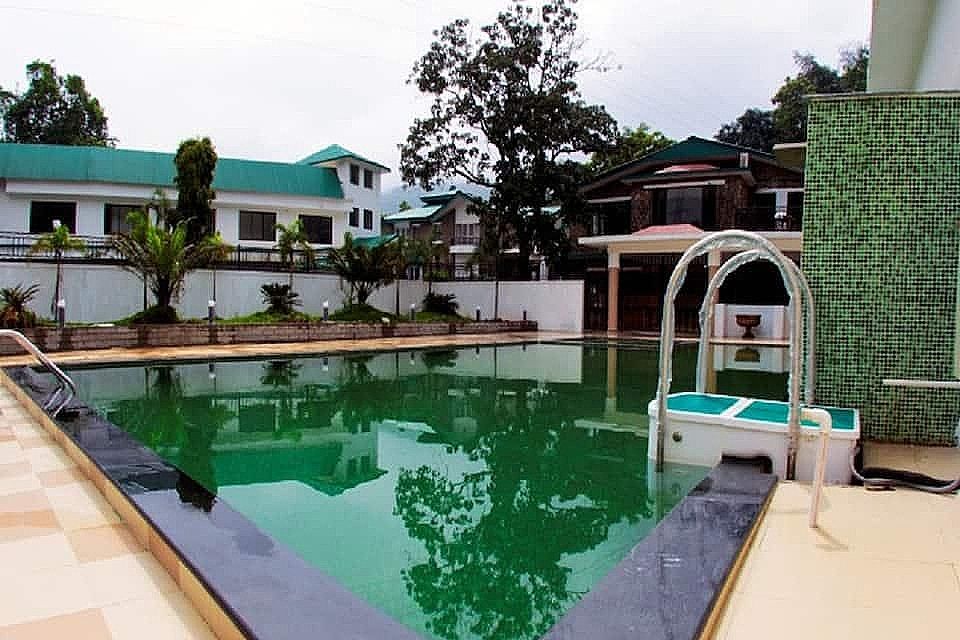 Swimming pool